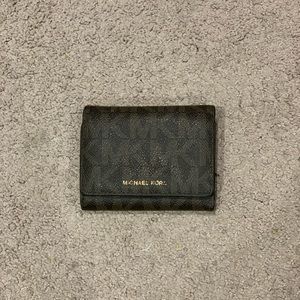 Micheal Kors Bi-Fold Wallet with coin pouch